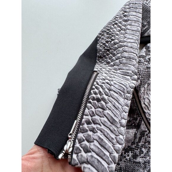 REBECCA TAYLOR Grey Python Snake Print Silk Crepe Peplum Blazer, Size 2 - Picture 9 of 14